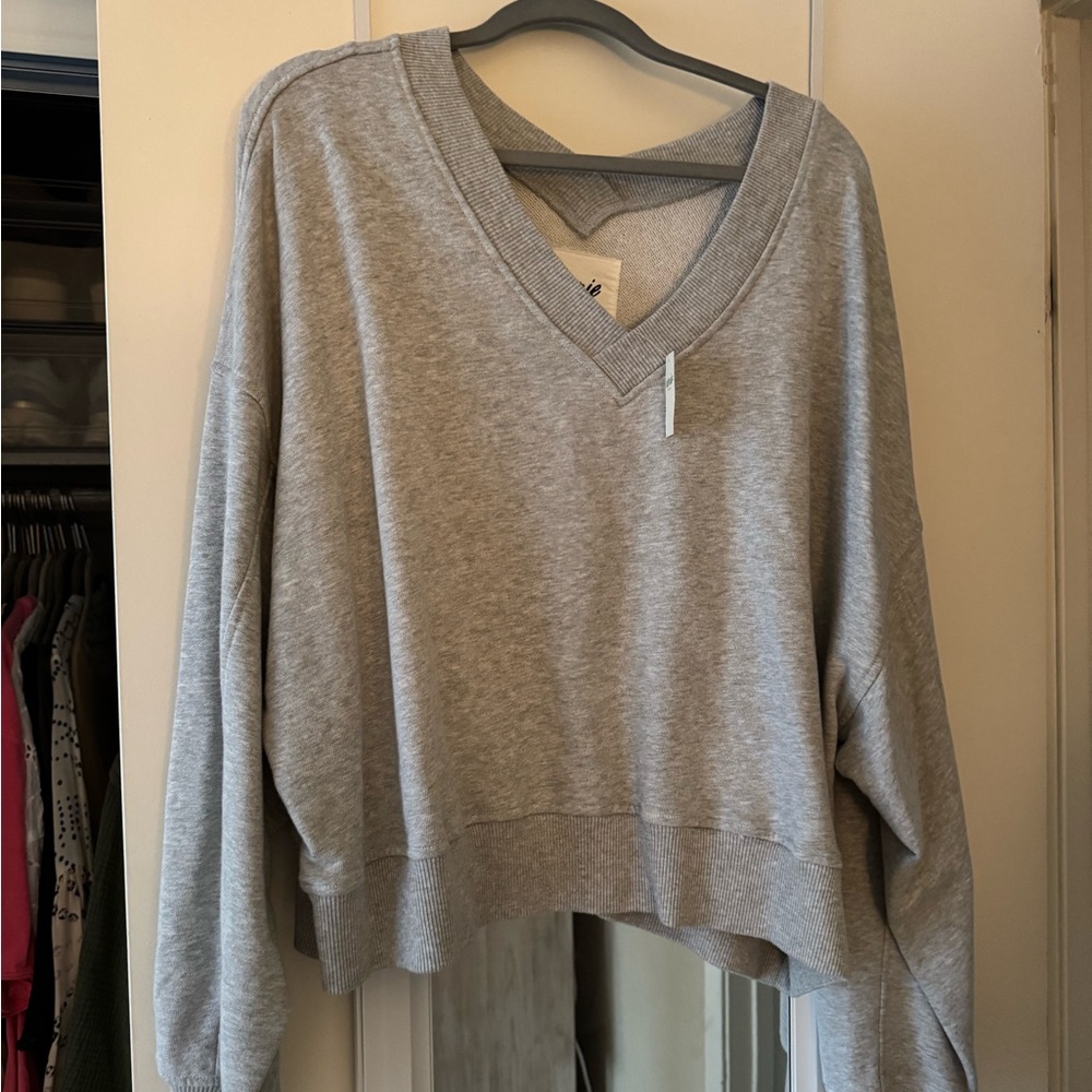 Aerie cropped sweater L